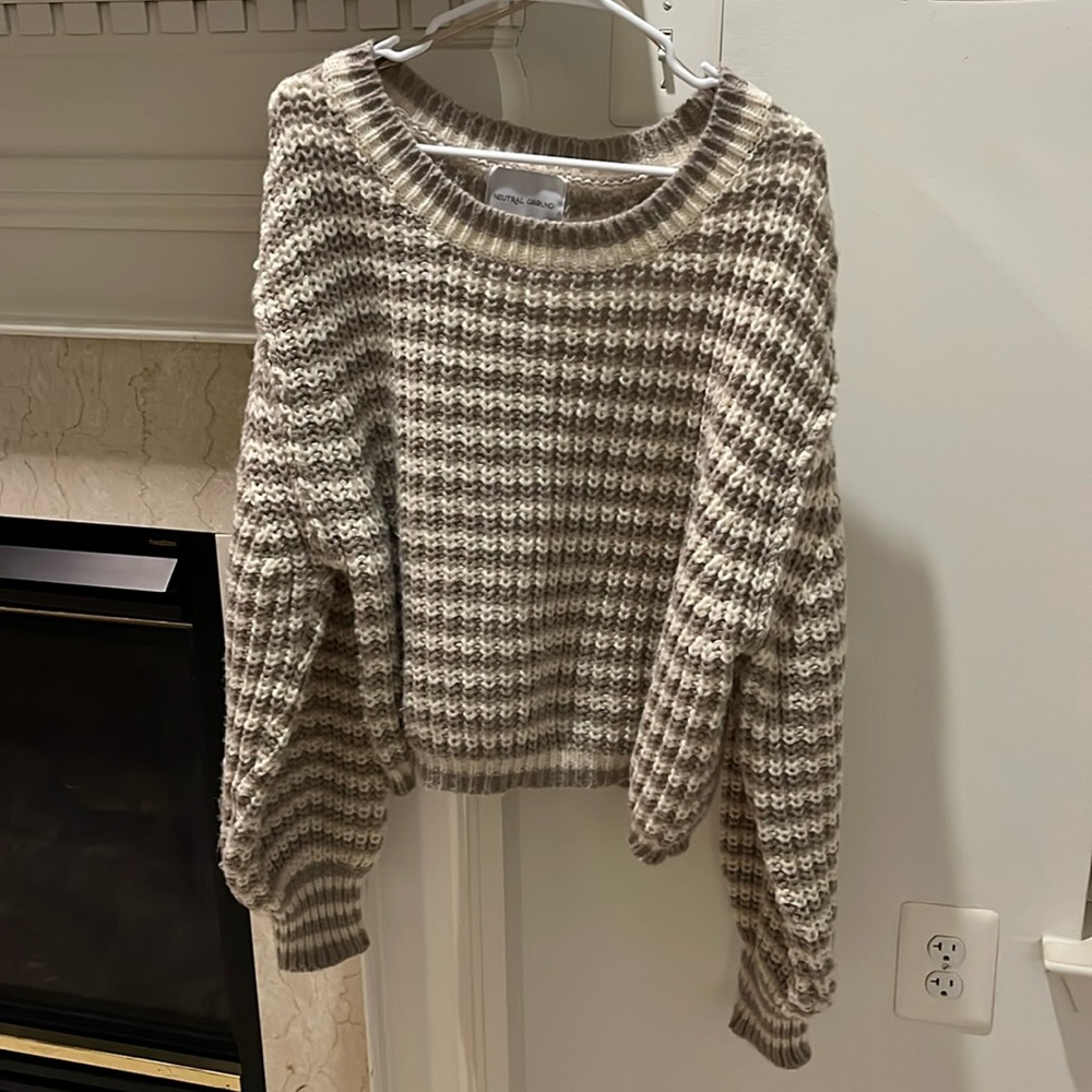 Neutral Ground size large sweater